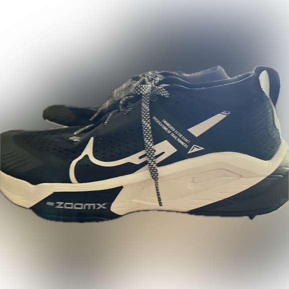 Nike ZoomX Zegama Trail Women’s Size 9 B ~ worn once - Picture 7 of 16